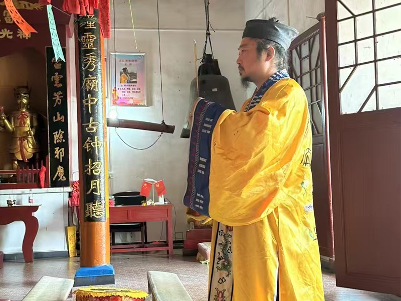 刘祖舆道长在沅江市水府庙为缘主祈福,一日有三善，语善、视善、行善